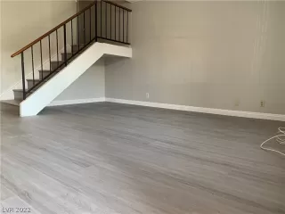 Photo #2: 2404976 Listing 