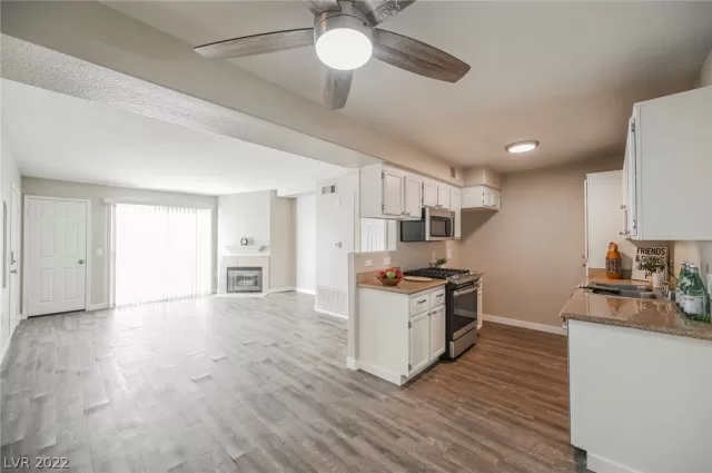 MLS: 2404981 Condo For Sale