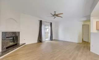 Photo #1: 2404983 Listing