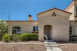 Photo #3: 2405058 Listing 