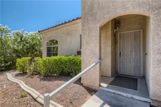 Photo #4: 2405058 Listing 