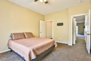 Photo #6: 2405066 Listing