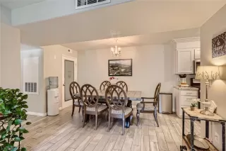 Photo #2: 2405073 Listing 