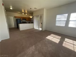 Photo #2: 2405076 Listing 