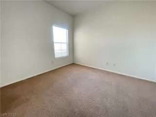 Photo #4: 2405076 Listing 