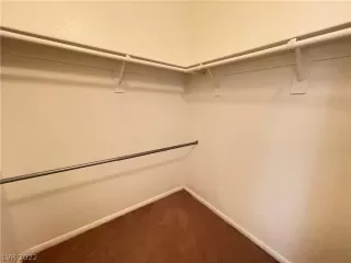 Photo #6: 2405076 Listing 