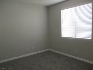 Photo #3: 2405100 Listing 