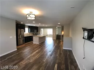 Photo #4: 2405110 Listing 