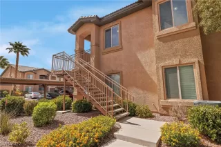 Photo #3: 2405123 Listing