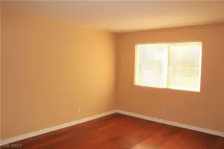 Photo #1: 2405142 Listing