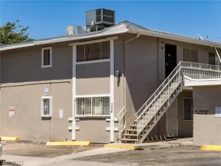 Photo #1: 2405149 Listing 