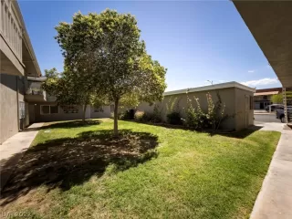 Photo #5: 2405149 Listing 