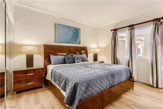 Photo #6: 2405182 Listing