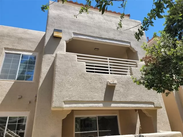 MLS: 2405219 Condo For Sale