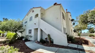 Photo #4: 2405234 Listing