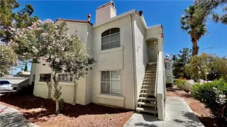 Photo #5: 2405234 Listing