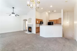 Photo #1: 2405246 Listing