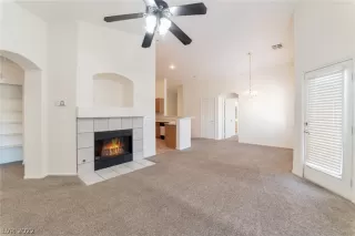 Photo #2: 2405246 Listing