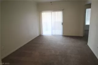 Photo #6: 2405251 Listing 