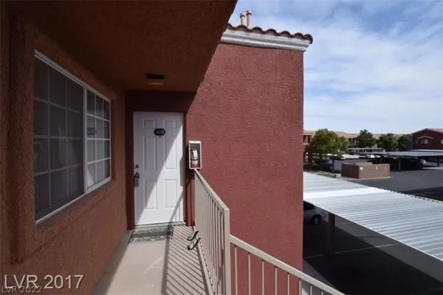 MLS: 2405273 Condo For Sale