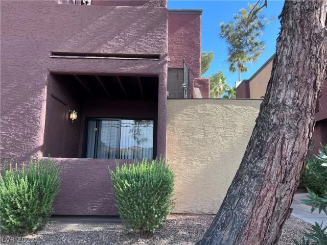 MLS: 2405300 Condo For Sale