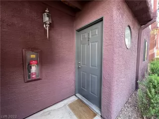 Photo #1: 2405300 Listing 