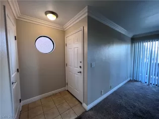 Photo #3: 2405300 Listing 