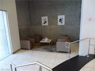 Photo #3: 2405316 Listing 