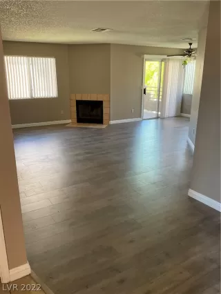 Photo #2: 2405342 Listing 