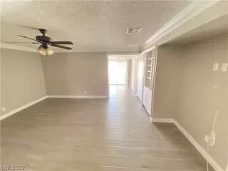 Photo #3: 2405407 Listing 