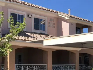 Photo #4: 2405440 Listing