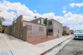 Photo #1: 2405441 Listing 