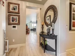 Photo #2: 2405466 Listing 