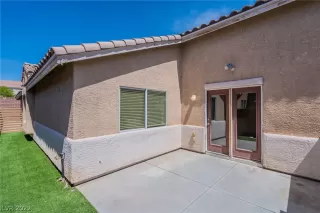 Photo #4: 2405485 Listing 