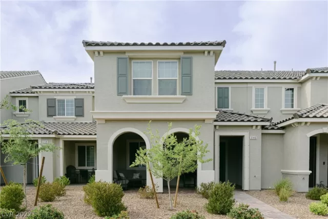 MLS: 2405537 Condo For Sale