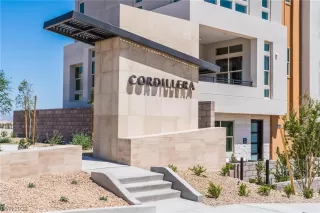 Photo #1: 2405570 Listing 