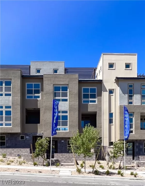 MLS: 2405574 Condo For Sale