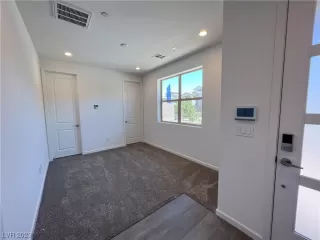 Photo #4: 2405574 Listing 