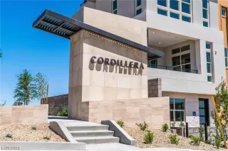 Photo #1: 2405577 Listing 