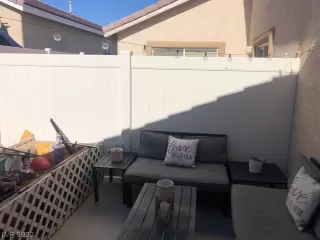 Photo #5: 2405584 Listing