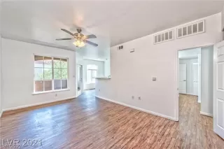 Photo #1: 2405587 Listing