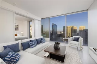 Photo #1: 2405625 Listing 