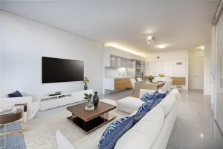 Photo #3: 2405625 Listing 