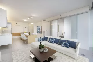 Photo #4: 2405625 Listing 