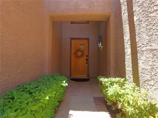 Photo #1: 2405627 Listing 