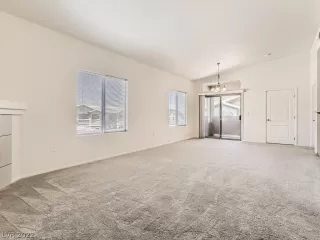 Photo #1: 2405635 Listing