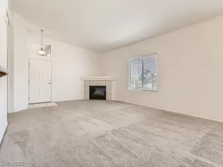 Photo #2: 2405635 Listing