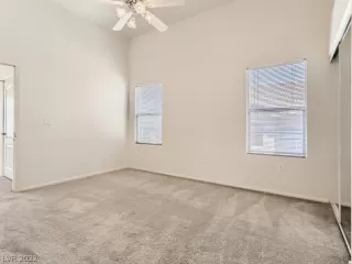 Photo #6: 2405635 Listing