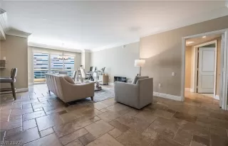 Photo #1: 2405688 Listing