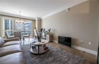 Photo #2: 2405688 Listing